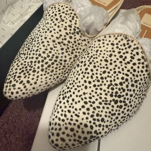 Dolce Vita Slip-On Shoes - Picture 2 of 7